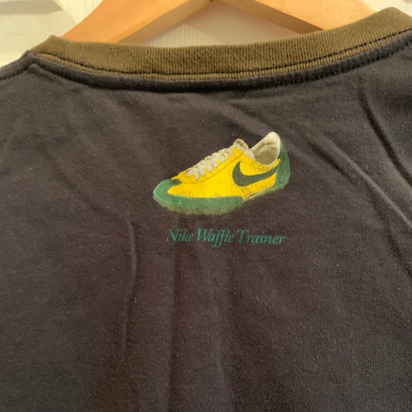 Nike | Men’s Nike Waffle Trainer Logo Tee - Picture 4 of 4